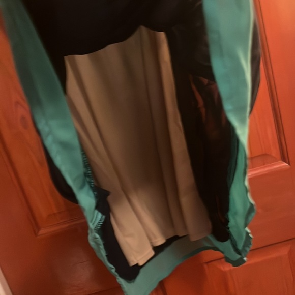 Super cute fully lined color block mini dress from GAP - Picture 2 of 5